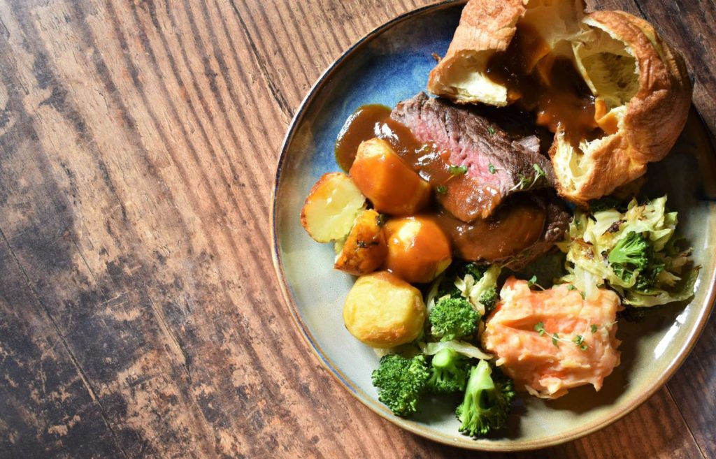 best roast dinner Edinburgh - The Queens Arms