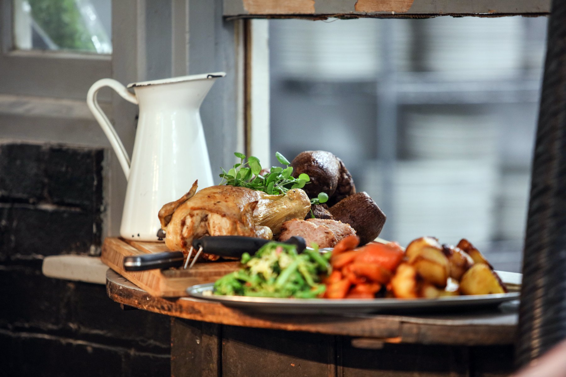 28 Best Roast Dinners Liverpool Has To Offer in 2024